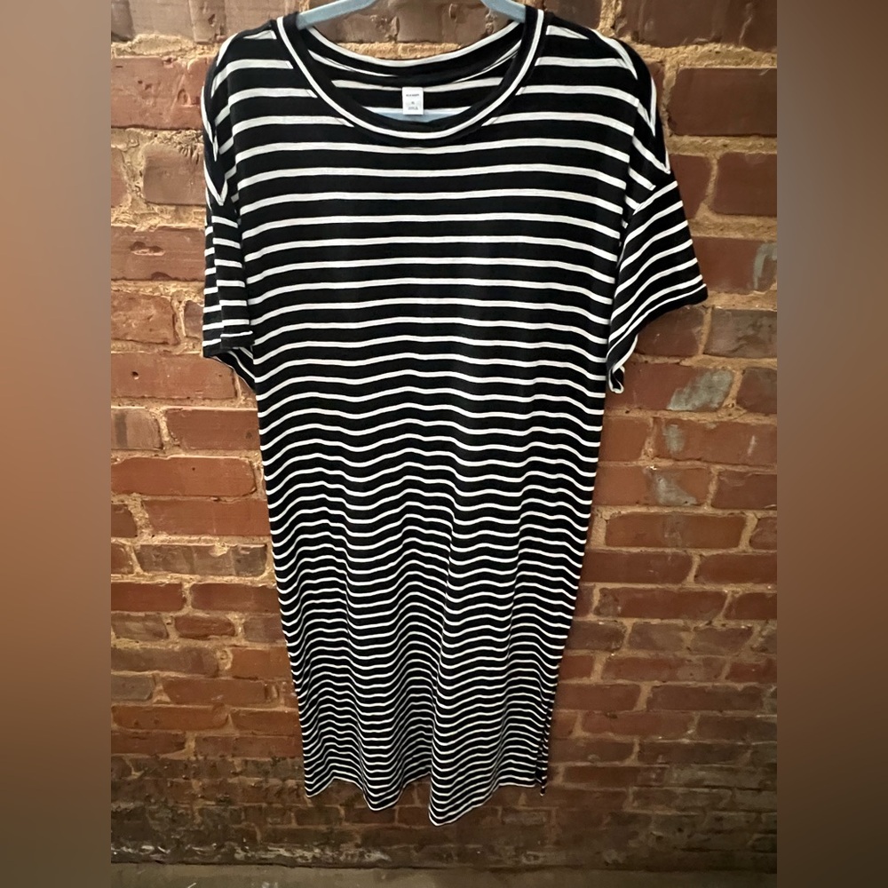 Old Navy | Black & White Maxi Dress